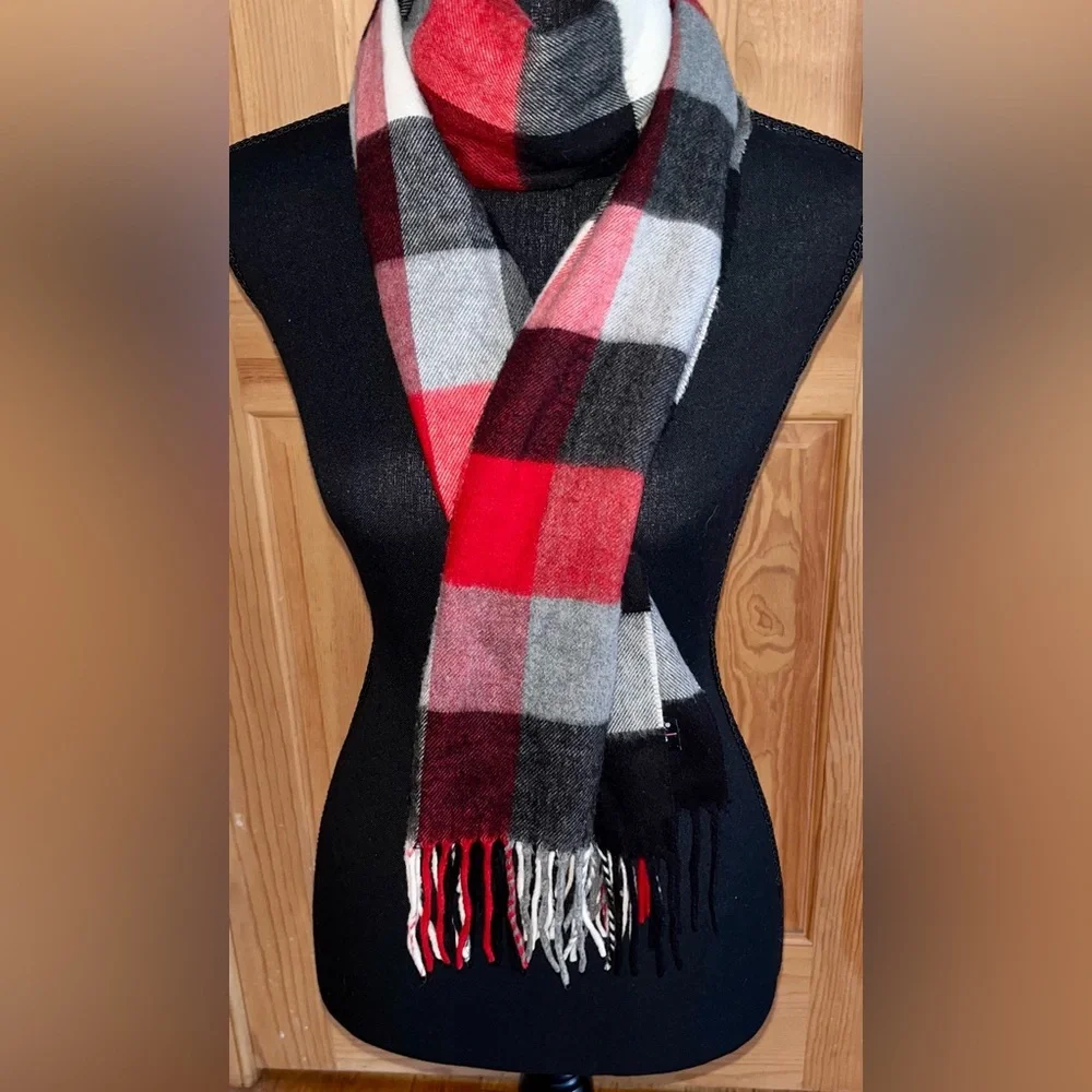 V. FRAAS VTG Cashmink Scarf Red Black Grey Plaid Made in Germany Fringes 70x11